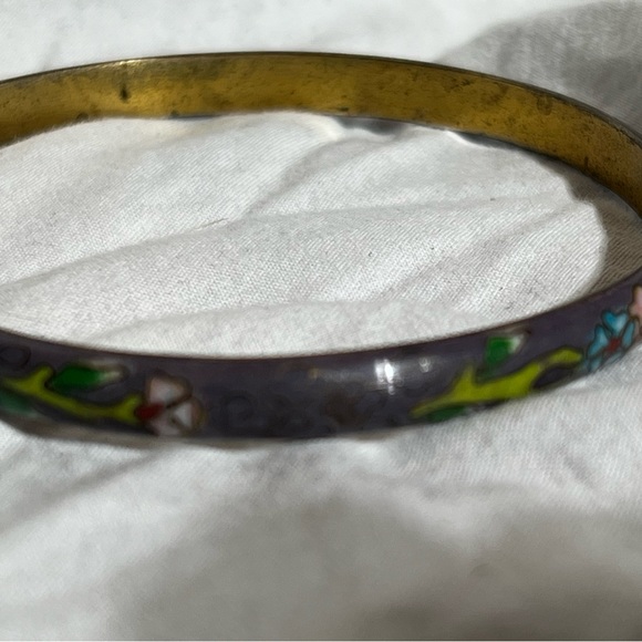 Floral brass plated bangle - Picture 3 of 4